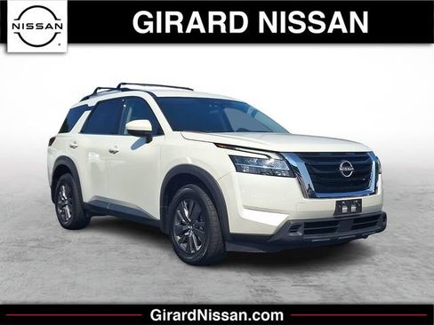 Used 2022 Nissan Pathfinder SV AWD/4WD image 1