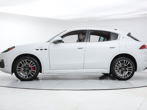 Certified 2023 Maserati Grecale GT AWD/4WD image 2
