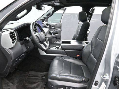 Used 2024 Toyota Tundra Platinum AWD/4WD image 11
