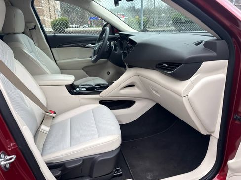 Used 2023 Buick Envision Preferred image 33