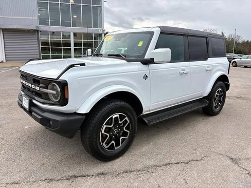 Used 2025 Ford Bronco Outer Banks image 6