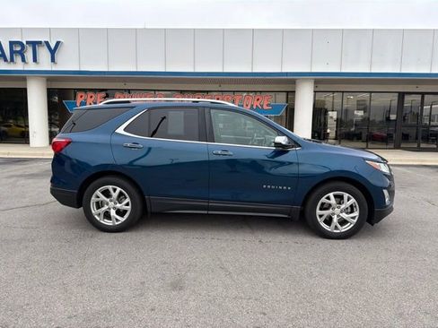 Used 2019 Chevrolet Equinox Premier FWD image 2