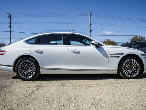 Used 2024 Genesis G80 image 3