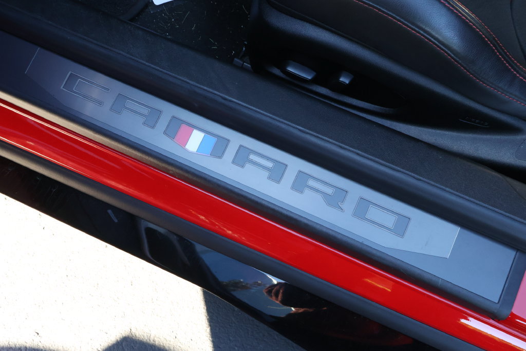 Used 2020 Chevrolet Camaro ZL1 RWD image 11