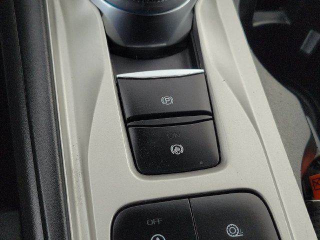 Used 2024 Ford Explorer XLT RWD image 31