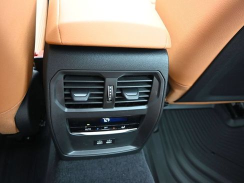 New 2026 BMW 330i Sedan w/ M Sport Package RWD image 18