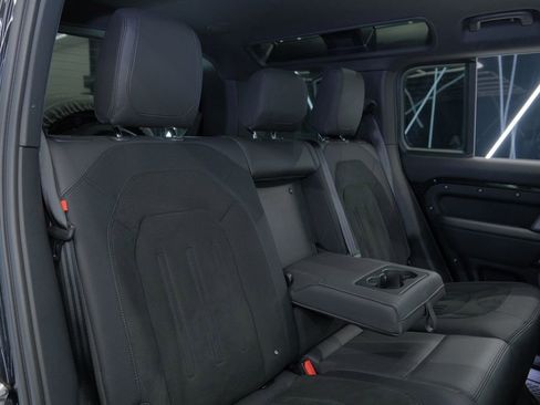 Used 2023 Land Rover Defender 110 V8 image 34