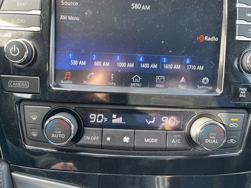Used 2017 Nissan Maxima SR w/ Midnight Edition FWD image 16
