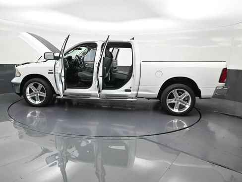 Used 2019 RAM 1500 Big Horn AWD/4WD image 32