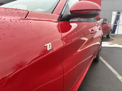 Certified 2022 Alfa Romeo Giulia Ti image 12