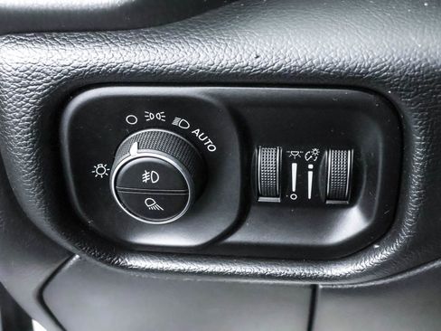 Used 2019 RAM 2500 Laramie image 19