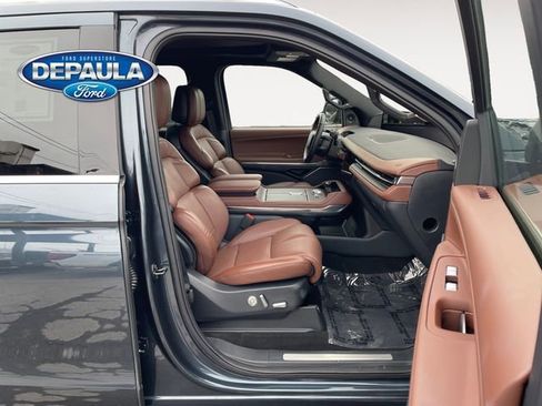 Used 2025 Lincoln Navigator L Reserve image 19