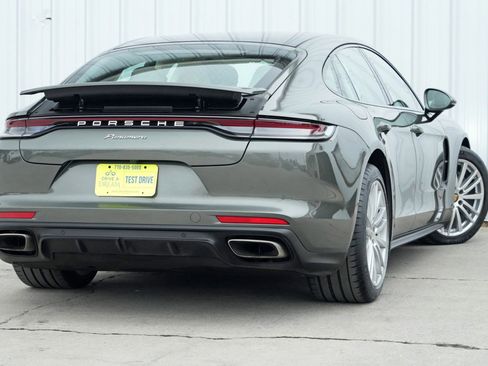 Used 2022 Porsche Panamera image 5
