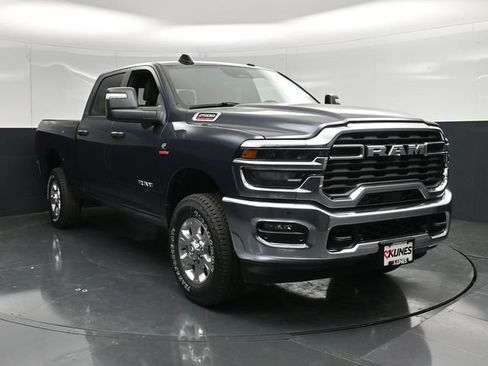 New 2026 RAM 2500 Big Horn AWD/4WD image 4