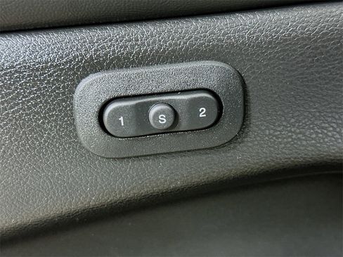 Used 2022 Jeep Grand Cherokee Limited w/ Tech Group image 21