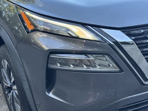 Used 2021 Nissan Rogue SV FWD image 10
