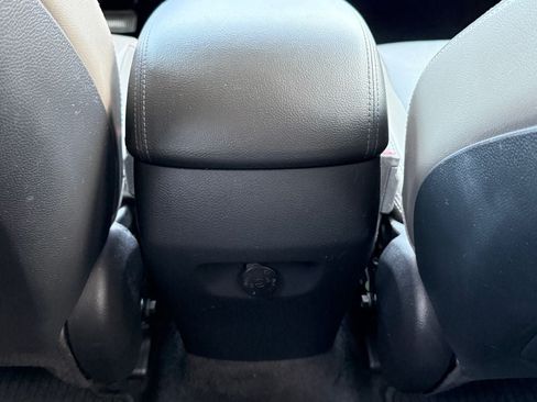 Used 2019 Hyundai Santa Fe XL SE w/ SE Premium Package 02 FWD image 14