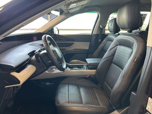 Used 2024 Lincoln Nautilus Reserve image 18