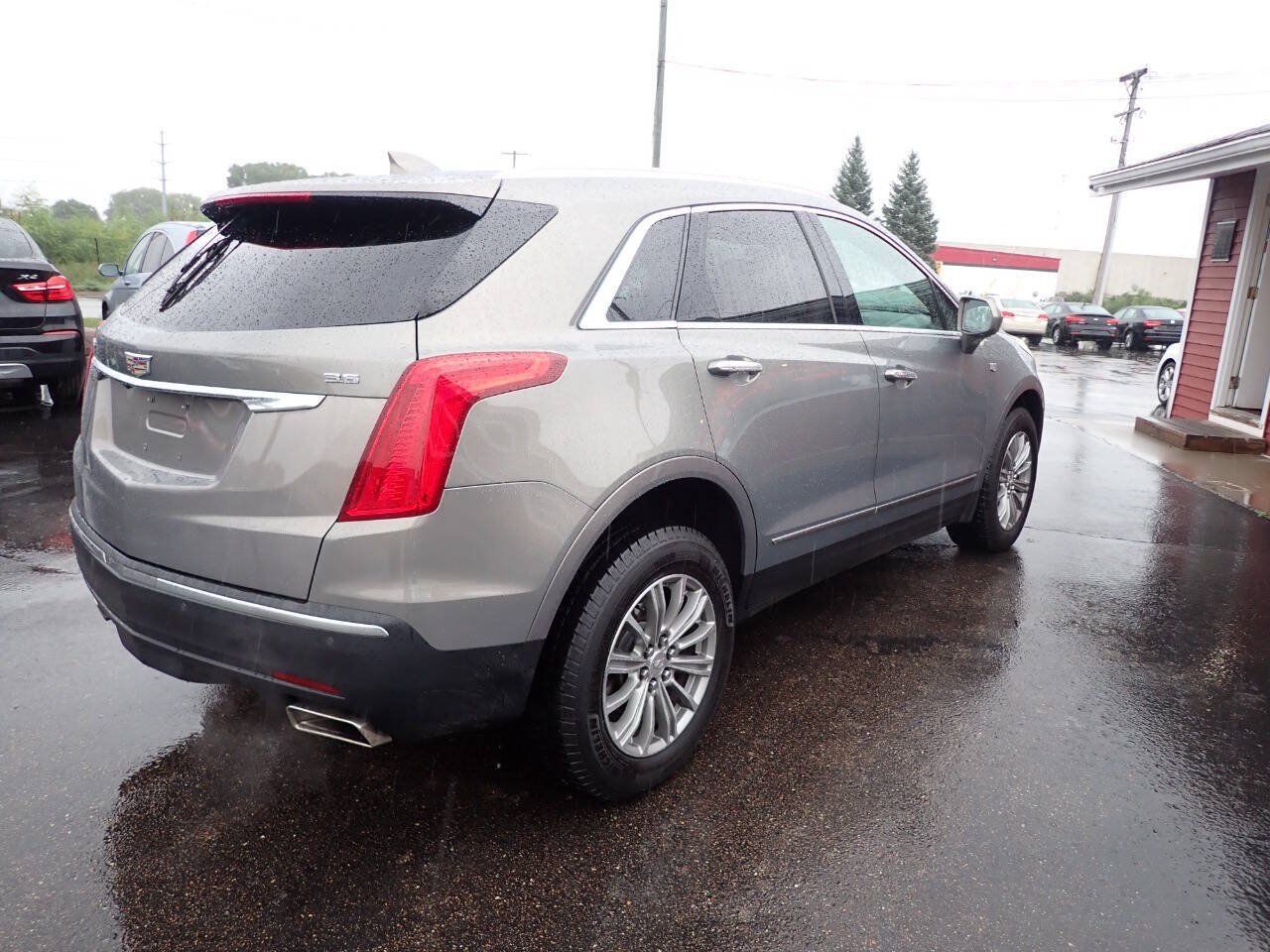Used 2018 Cadillac XT5 Luxury w/ Trailering Package AWD/4WD image 6