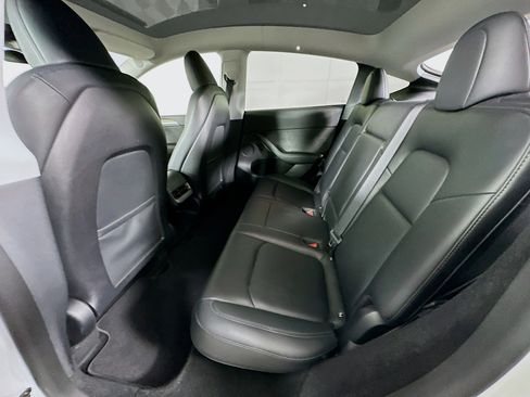 Used 2023 Tesla Model Y Long Range image 25
