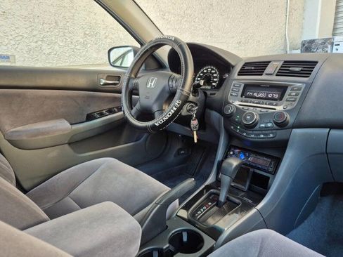 Used 2007 Honda Accord SE image 17