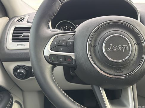 Used 2018 Jeep Compass Latitude w/ Popular Equipment Group image 17