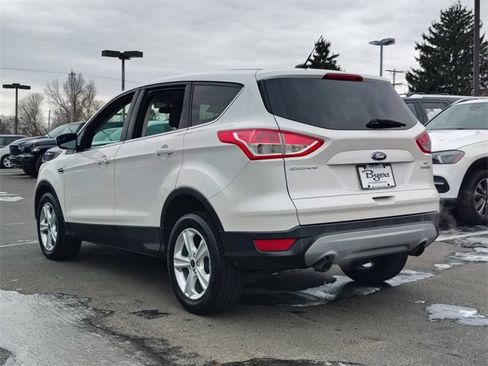 Used 2016 Ford Escape SE image 4