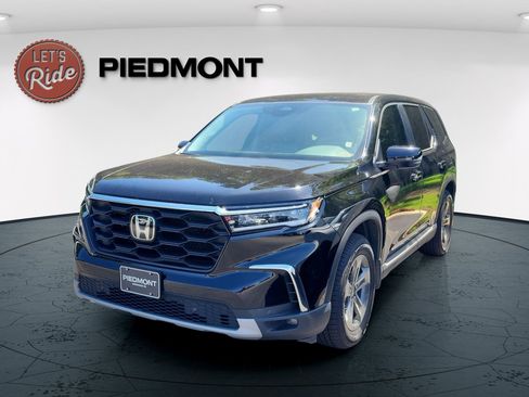 Used 2025 Honda Pilot EX-L image 1