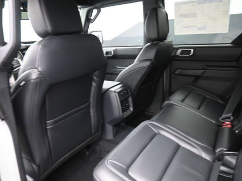 New 2026 Ford Bronco Outer Banks AWD/4WD image 2