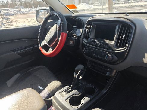 Used 2022 Chevrolet Colorado W/T w/ Custom Special Edition image 2