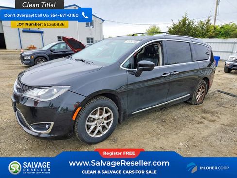 Used 2020 Chrysler Pacifica Touring-L FWD image 1