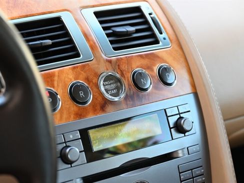 Used 2005 Aston Martin DB9 Coupe RWD image 37