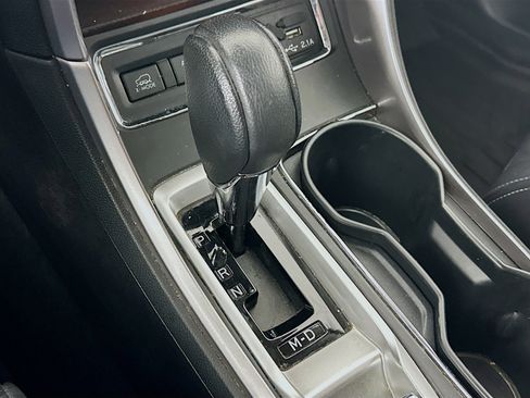 Used 2022 Subaru Ascent Limited w/ Technology Package image 25