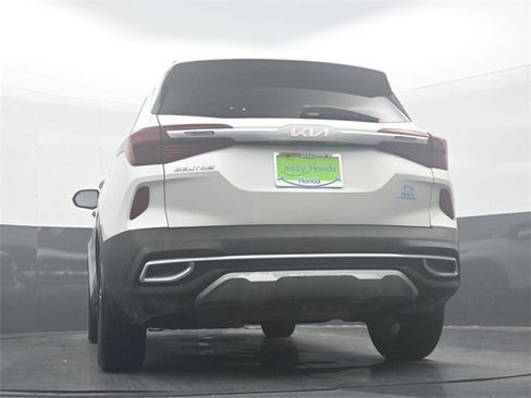 Used 2023 Kia Seltos S w/ Navigation Package image 32