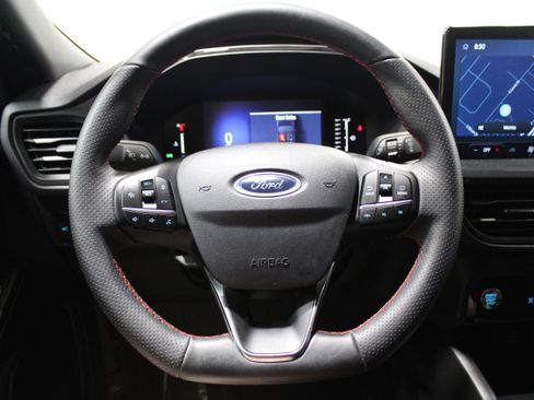 Used 2024 Ford Escape ST-Line w/ Tech Pack #1 FWD image 9