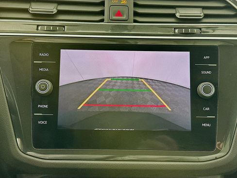 Used 2019 Volkswagen Tiguan SE w/ 3rd Row Seat Package image 21