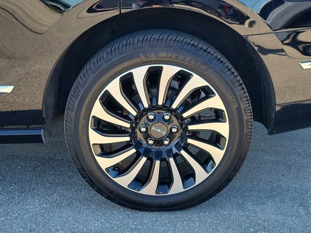 Used 2024 Lincoln Navigator Black Label AWD/4WD image 10