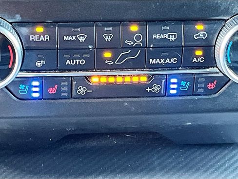 Used 2020 Ford Expedition Limited w/ Equipment Group 303A AWD/4WD image 21