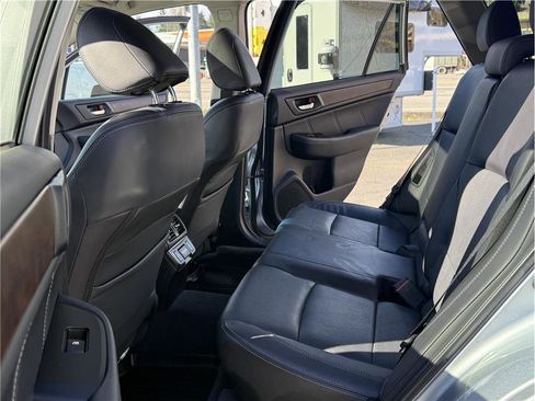 Used 2018 Subaru Outback 3.6R Limited image 17