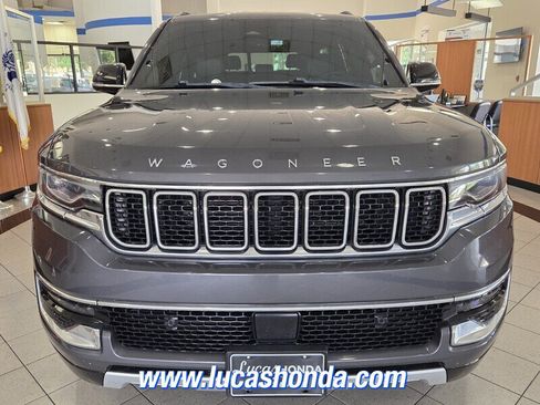 Used 2023 Jeep Wagoneer L Series II AWD/4WD image 2