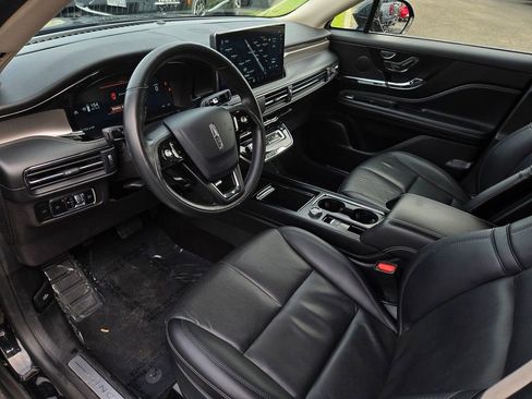Used 2024 Lincoln Corsair Reserve image 9