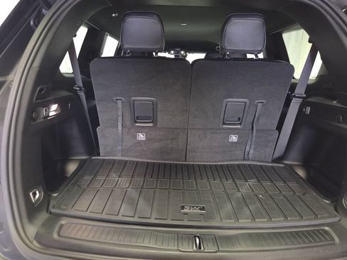 Certified 2024 Jeep Grand Cherokee L Limited w/ Trailer Tow Package AWD/4WD image 28