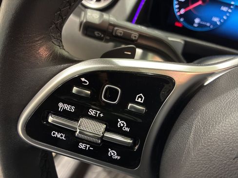 Used 2023 Mercedes-Benz GLB 250 4MATIC image 10