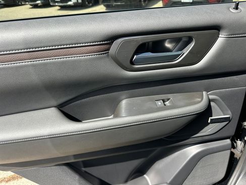 New 2026 Nissan Armada SL w/ Captain's Chari Seat Package image 16