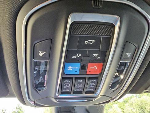 New 2025 Jeep Grand Cherokee L Overland w/ Advanced Protech Group III image 32