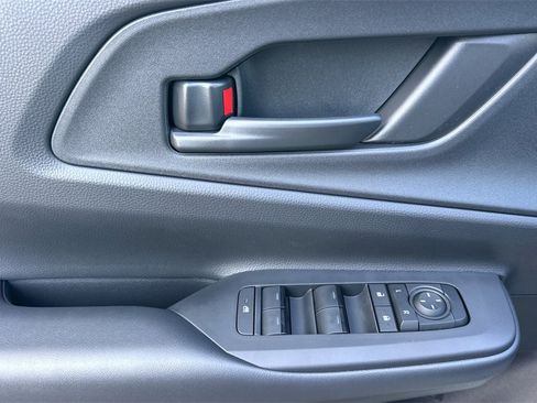 New 2026 Toyota Prius SE image 11