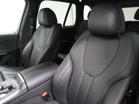 Used 2022 BMW X5 sDrive40i w/ Parking Assistance Package image 10