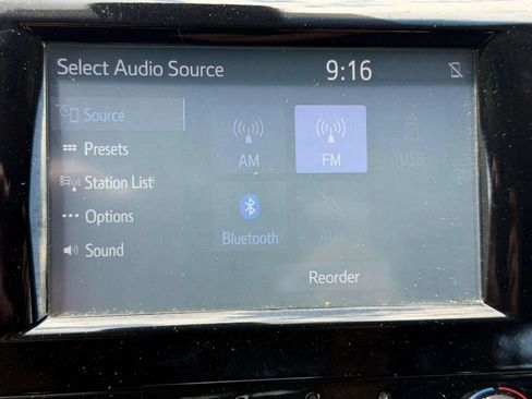 Used 2018 Toyota Camry LE FWD image 23