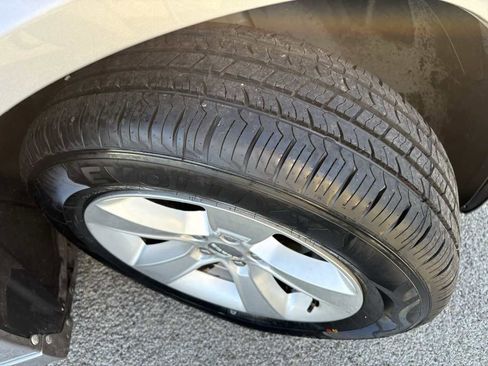 Used 2014 Dodge Charger SE RWD image 6