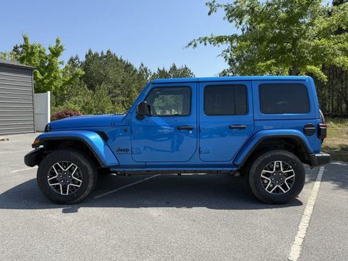 New 2025 Jeep Wrangler Sahara image 4